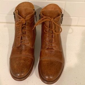 NWOT.  Beautiful  Bed Stu Bonnie Booties..sz 8.5.  Distressed brown. red sole